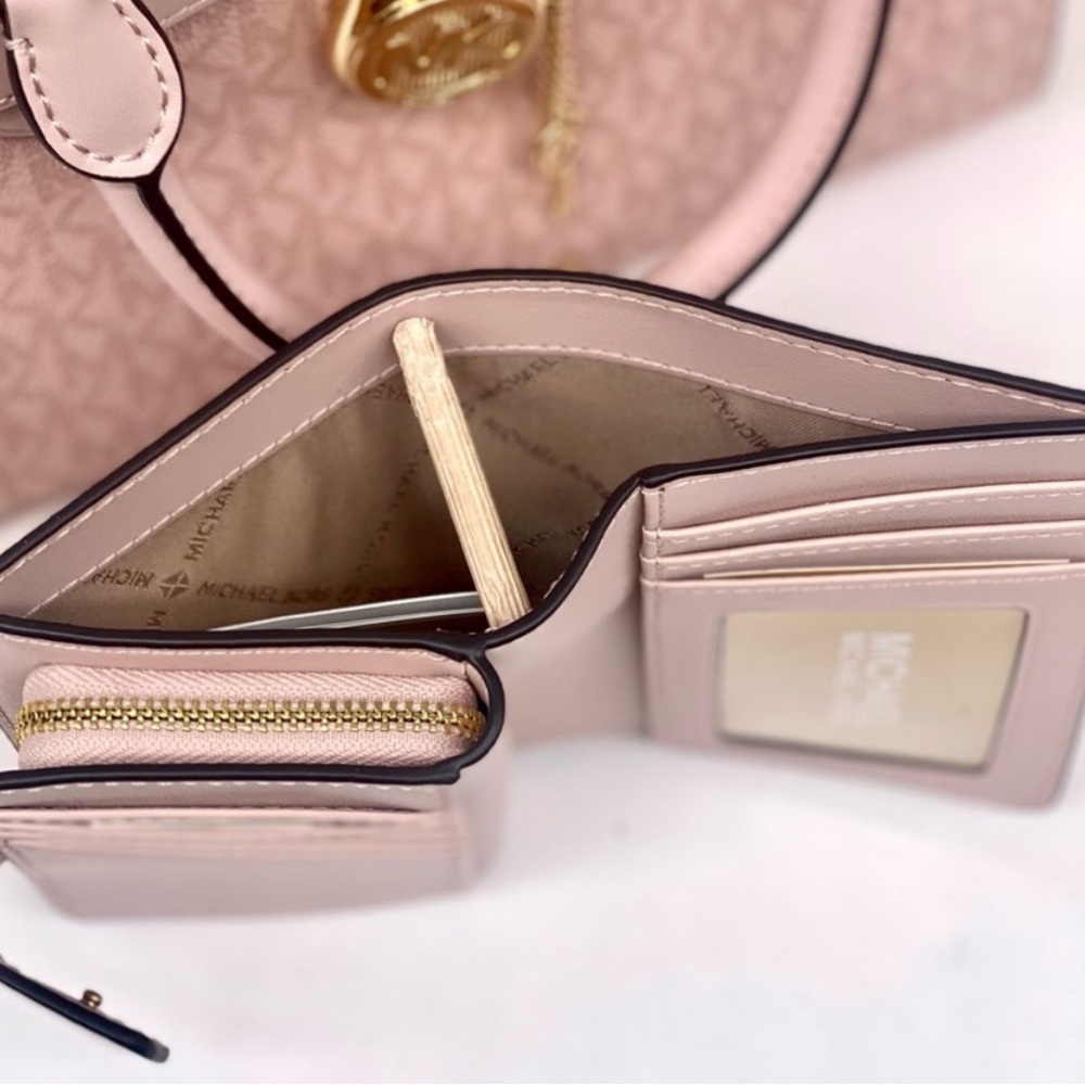 MICHAEL KORS Jet Set Travel Signature Medium Bifold Wallet Powder Blush - Picture 10 of 13